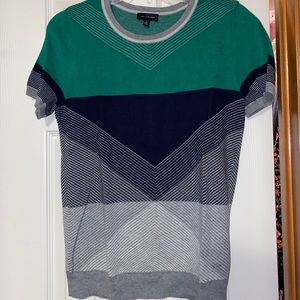 short sleeve pull-over sweater